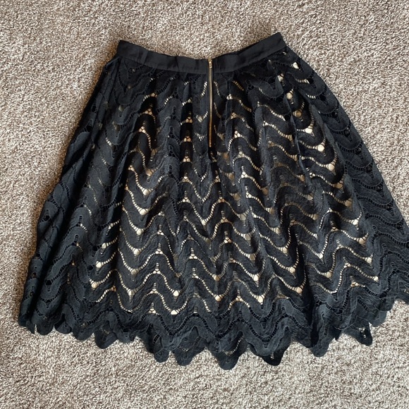 HYPR Black Lace & Cream Underlay Midi Circle Skirt, Women’s L, 96369 - Picture 9 of 16